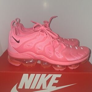 Nike Air VaporMax Plus in Bubble Gum Pink